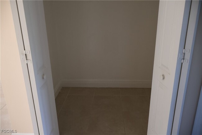 Building Photo - 3805 22nd St SW