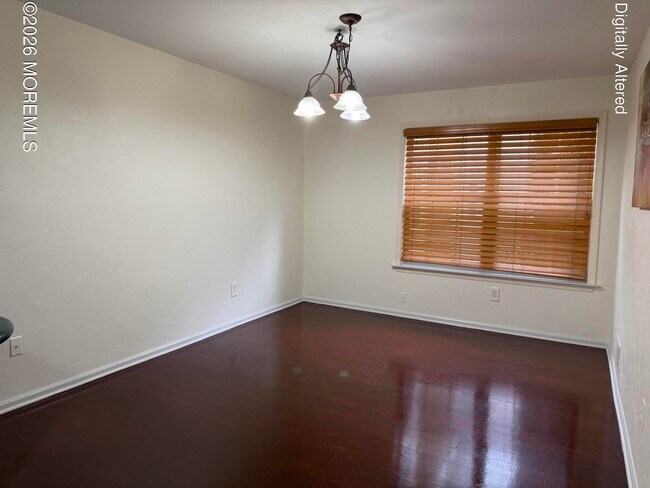 Building Photo - 1077 Roseberry Ct