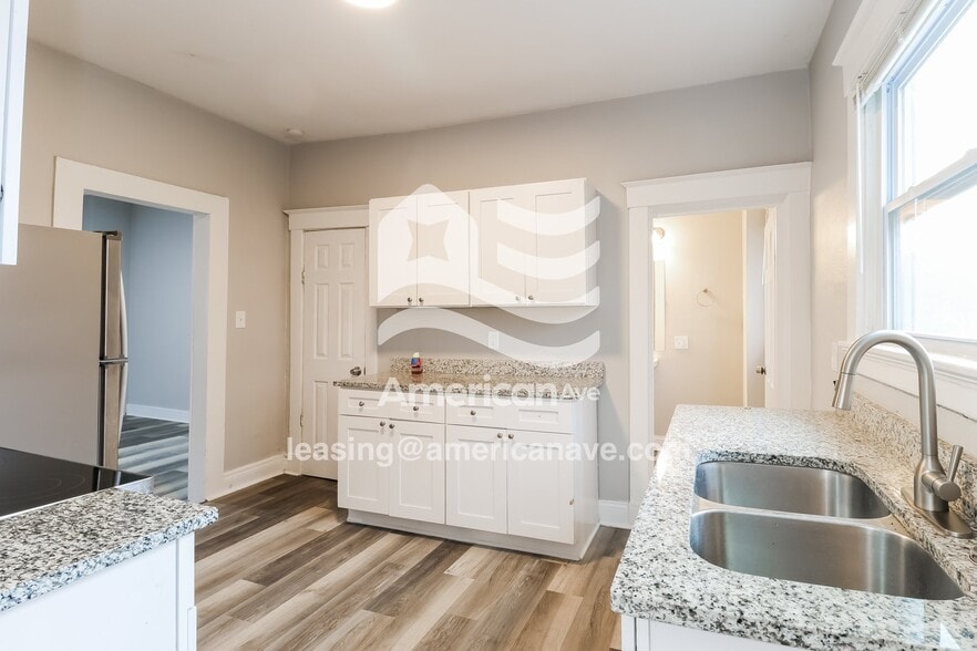 Building Photo - 2839 Marshall Ave