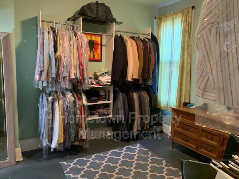 Building Photo - 1202 Penn St