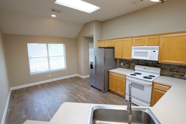 Building Photo - 24402 Pepperrell Pl St