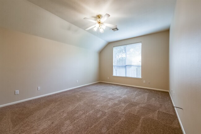 Building Photo - 17515 Fairgrove Park Dr