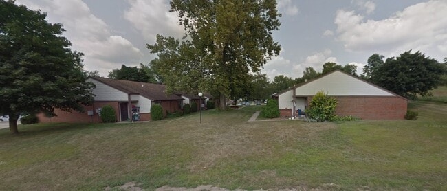 Building Photo - 366 S Railroad St