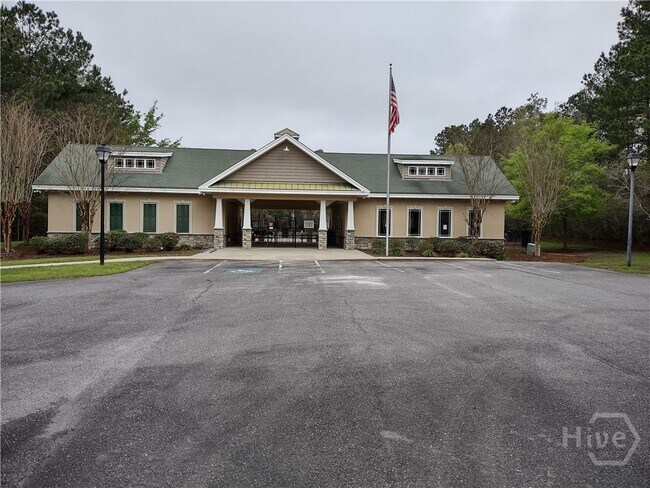Building Photo - 27 Chapel Lake N
