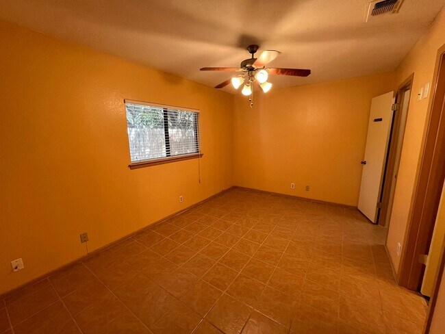 Building Photo - 7339 Hunters Land