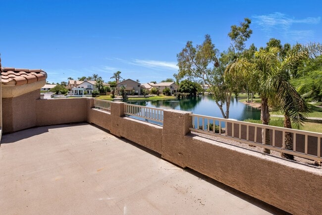 Building Photo - OCOTILLO LAKE FRONT HOME WITH POOL AND SPA...