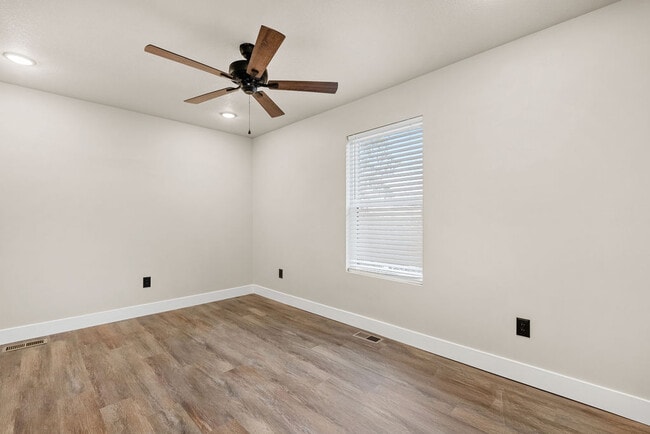 Building Photo - 3935 Wrights Ferry Rd