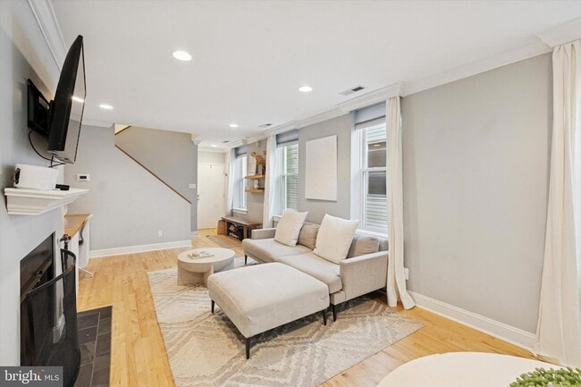 Building Photo - 1719-21 Wallace St