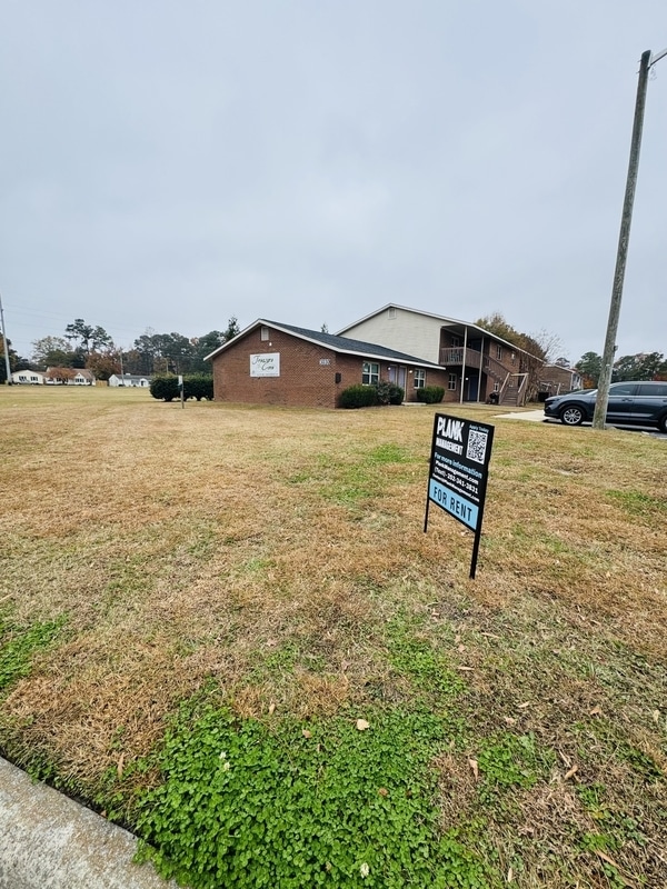 Primary Photo - 3020 Adams Blvd