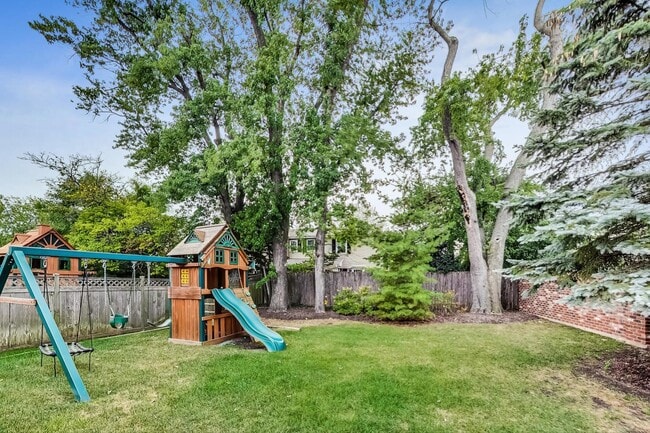 Building Photo - 1382 Kensington Ct