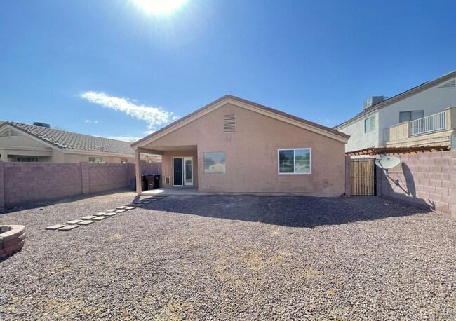 Building Photo - 24403 N Oasis Blvd