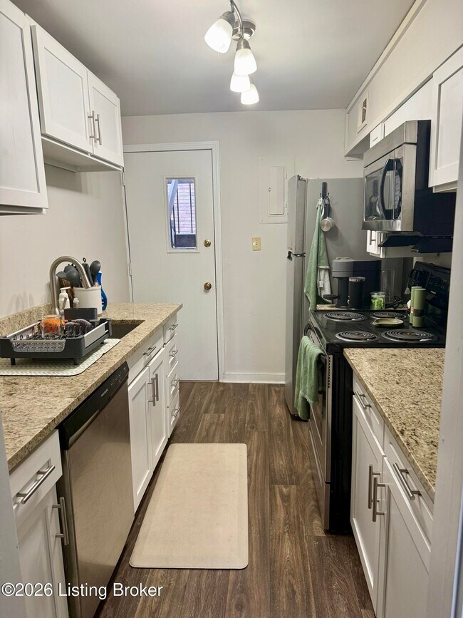 Building Photo - 1040 Cherokee Rd