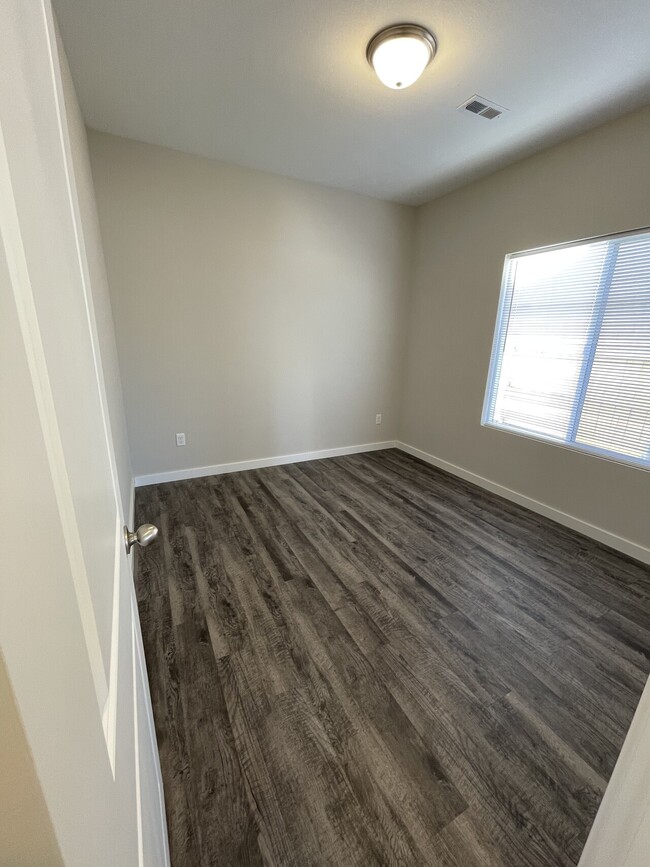 Building Photo - Goddard Duplex
