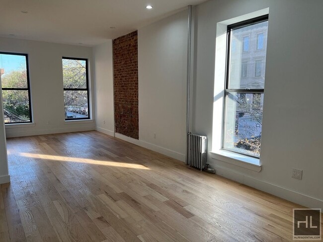 Building Photo - 1047 Bedford Ave