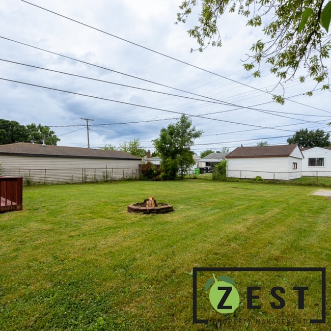 Building Photo - BEAUTIFUL SINGLE FAMILY HOME! OPEN HOUSE F...