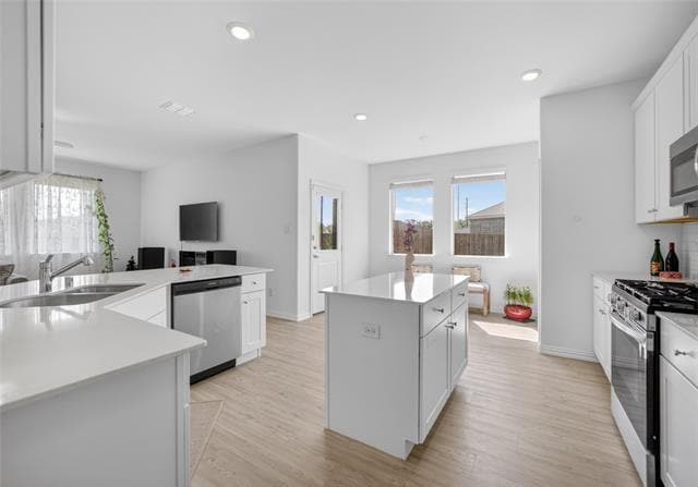 Building Photo - 1304 Rousseau Dr
