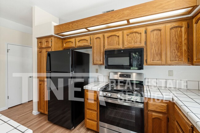 Building Photo - 8501 Yellowtail Way