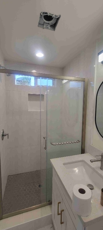 Building Photo - 8820 Noeline Ave