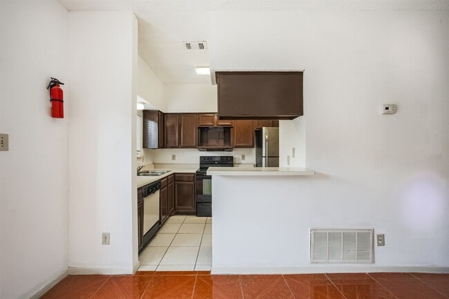 Building Photo - 12500 Brookglade Cir