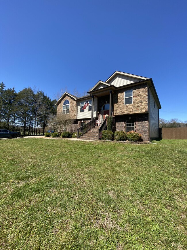 Building Photo - 2638-2637 7 Mile Ferry Rd