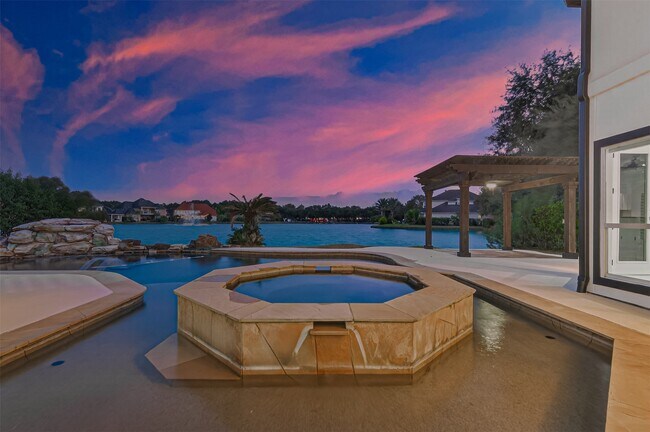 Building Photo - 2019 Bendstone Cir