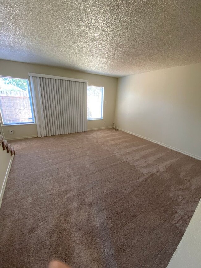 Building Photo - Move In Special - Half Off the First Month of Rent