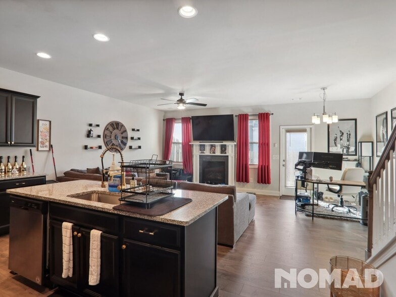 Building Photo - 2568 Centennial Pl