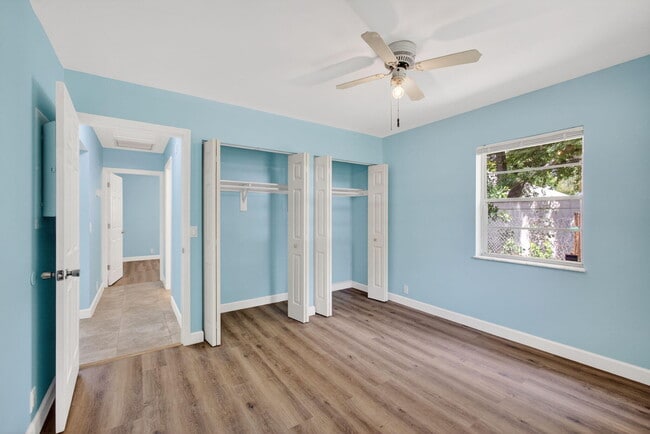 Building Photo - 9484 Sun Ct