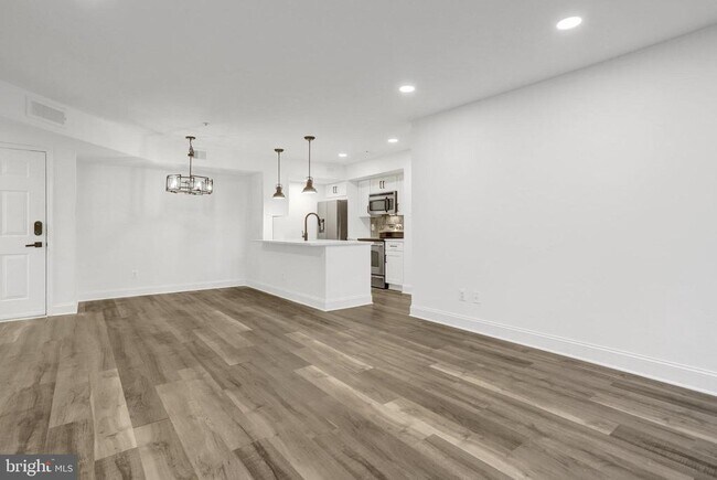 Building Photo - 3307 Wyndham Cir