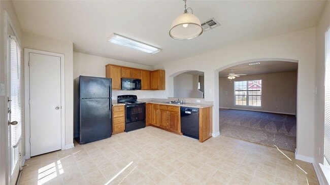 Building Photo - 4140 McFarland Dr