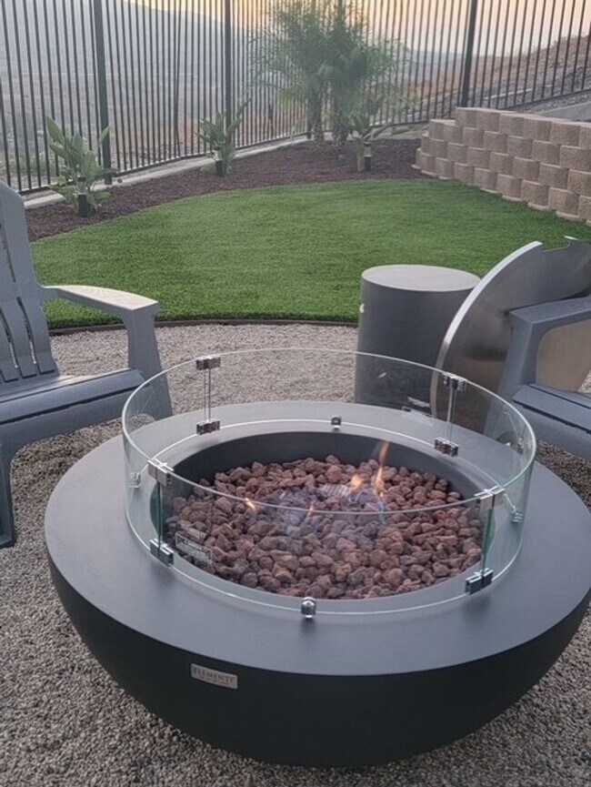 Building Photo - 24001 Phoebe Dr