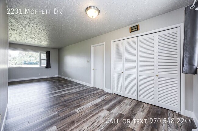 Building Photo - 2231 Moffett Dr