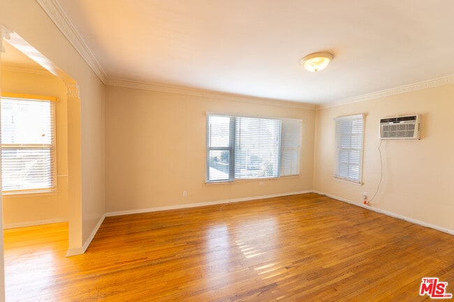 Building Photo - 8537 Cashio St