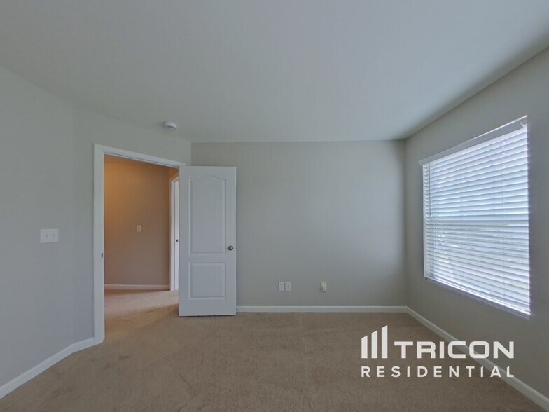 Building Photo - 15619 Lakepoint Forest Dr