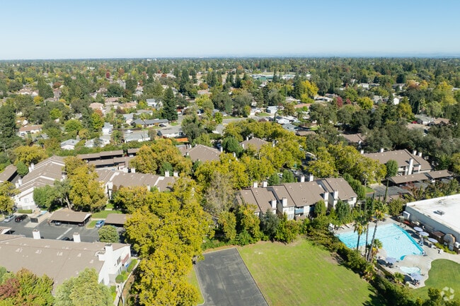 Context - Heritage Oaks Apartments