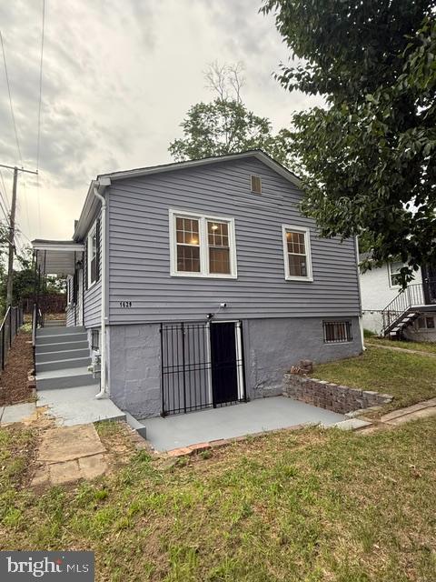 Building Photo - 1629 Quarter Ave