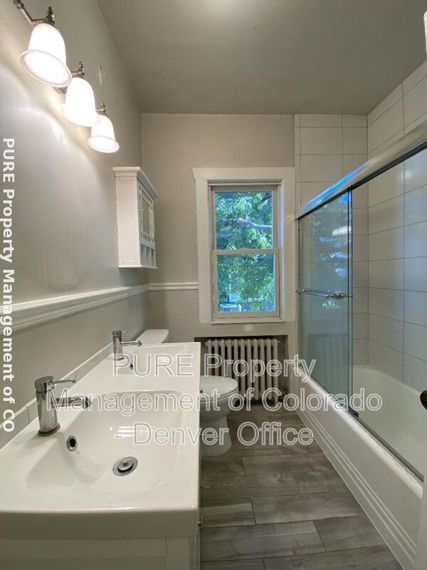 Building Photo - 1461 N Raleigh St