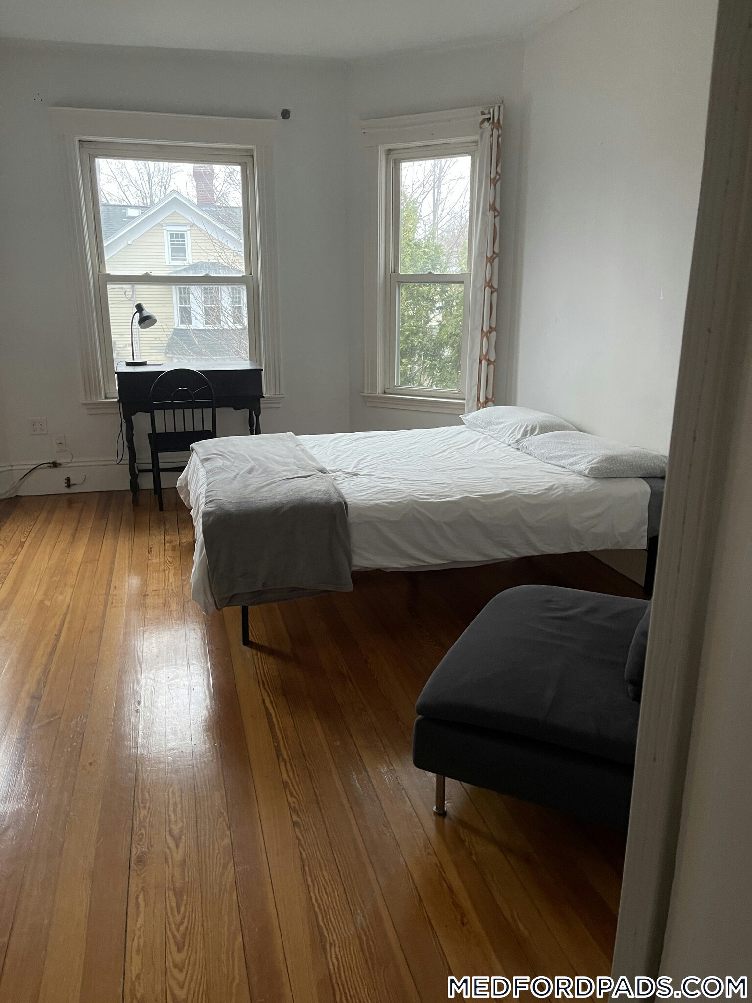 Building Photo - 124 Forest St