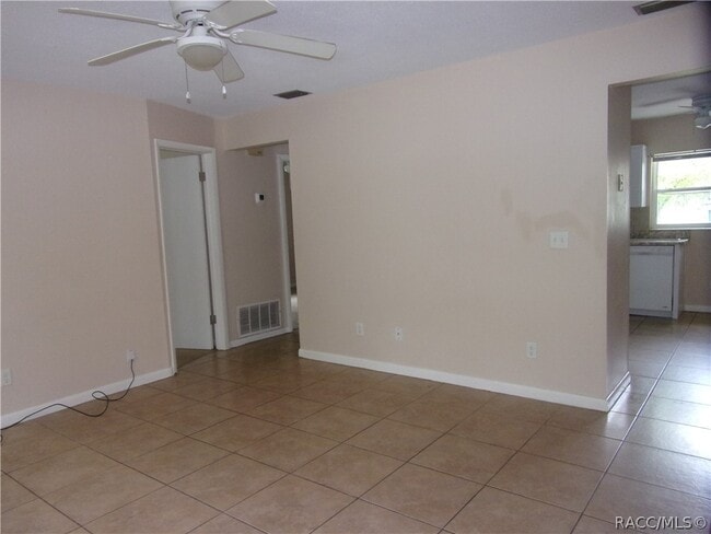 Building Photo - 701 Emery St