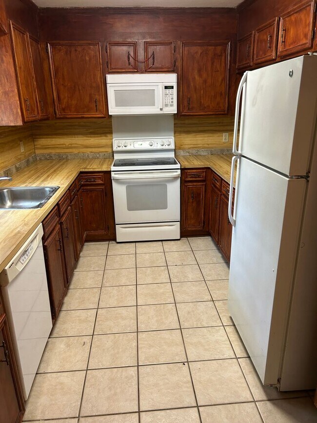 Building Photo - 602 Aspen Pl