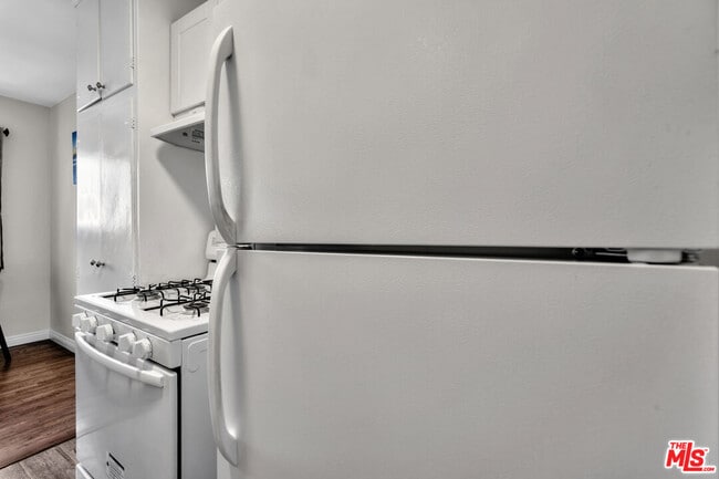 Building Photo - 932 Wilcox Ave