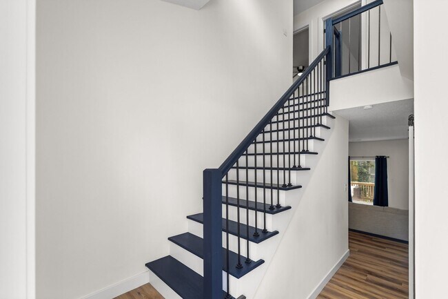 Building Photo - Juniper-1802-1804