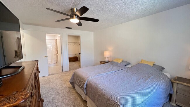 Building Photo - 2870 Rampart Cir