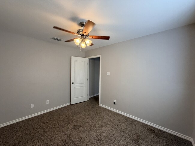 Building Photo - 103 S 4th St