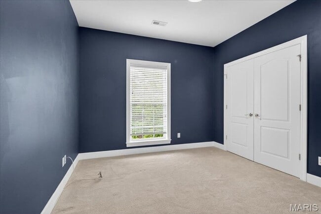 Building Photo - Welcome home to this bright and inviting 2-bedroom, 2-bathroom apartment on the second floor at 7...