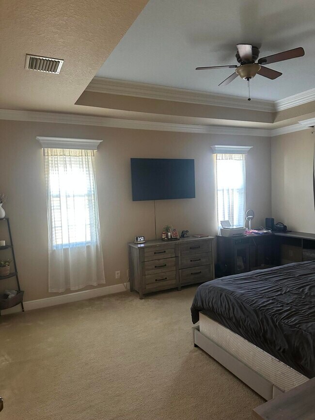 Building Photo - 2347 SW Kent Cir