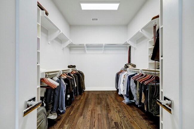 Building Photo - 5622 Kiam St