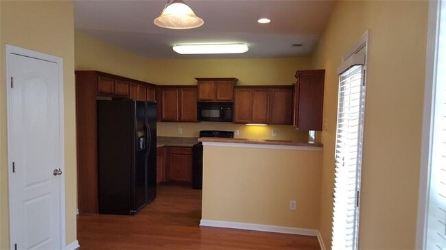 Building Photo - 6853 Grand Hickory Dr
