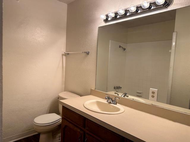 Building Photo - 2713 Hurstview Dr