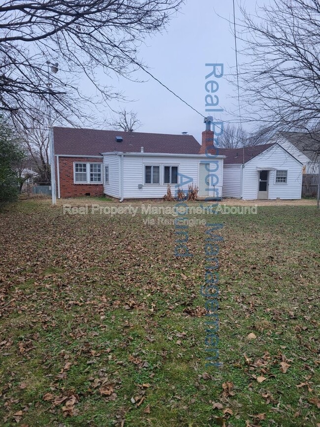 Building Photo - 1415 S New Haven Ave